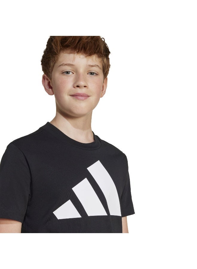 اديداس تيشيرت جيه بي إل مطبوع باللون الأسود للأطفال بأكمام قصيرة - Image 2